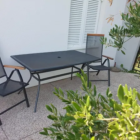 Apartman 1 Sukosan Exterior photo